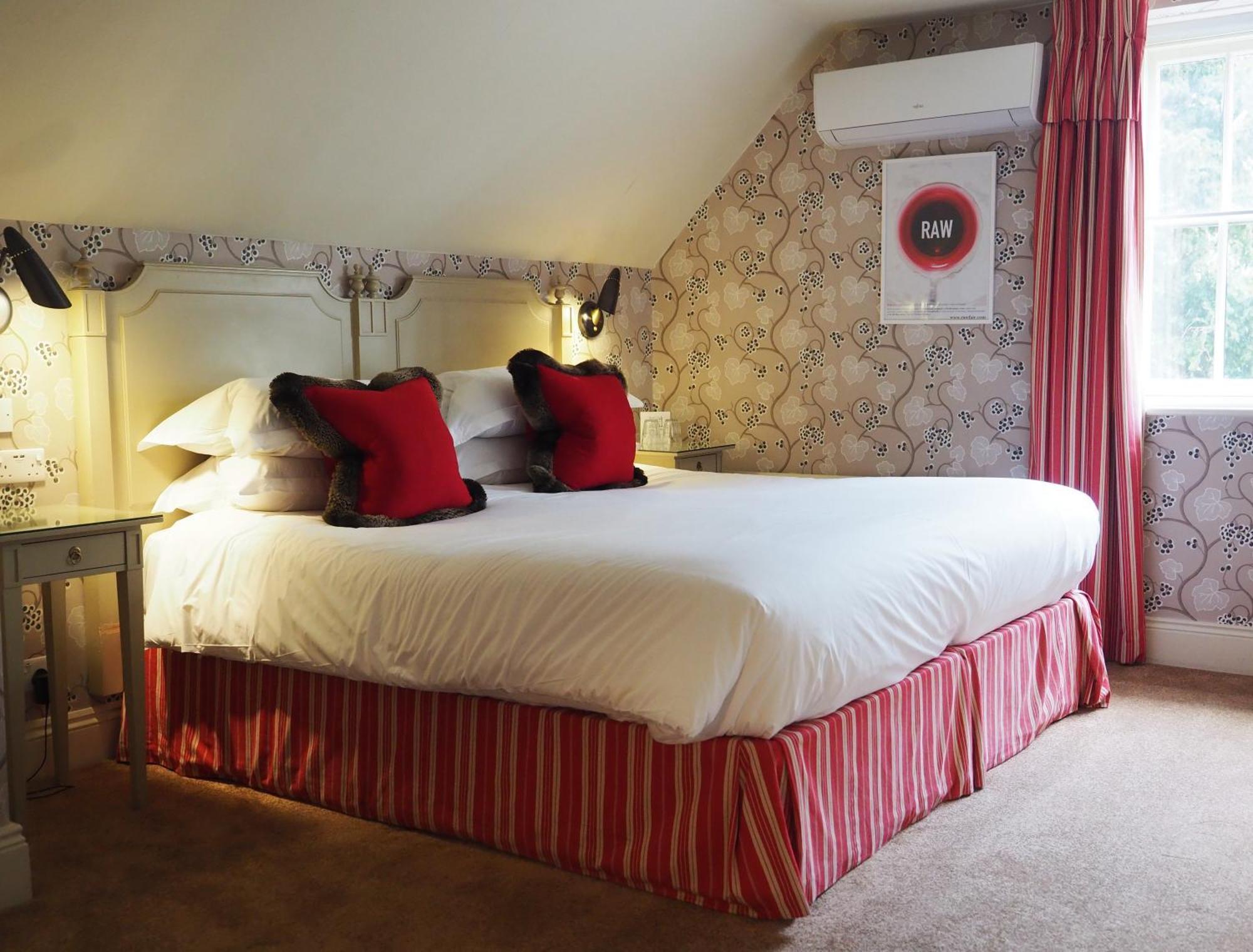 Hotel The Old Bridge Huntingdon Esterno foto